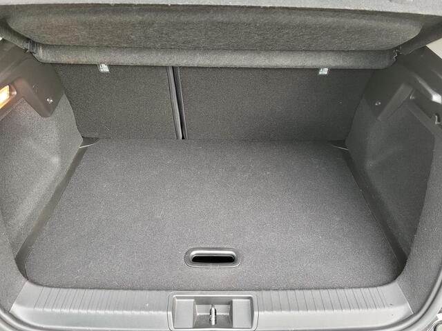 Renault CAPTUR 1.0 TCe 90 Intens (Hoge Instap) Trekhaak | Camera | Navigatie | Dealer Onderhouden