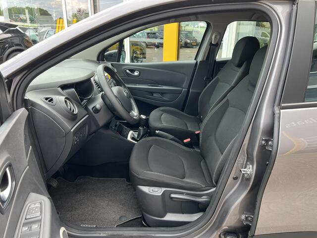 Renault CAPTUR 0.9 TCe Limited | Trekhaak | All-Season | Navigatie | Key-less | Stoelverwarming | Parkeersensoren | DAB | Lichtmetaal | Cruise Control | Airco |