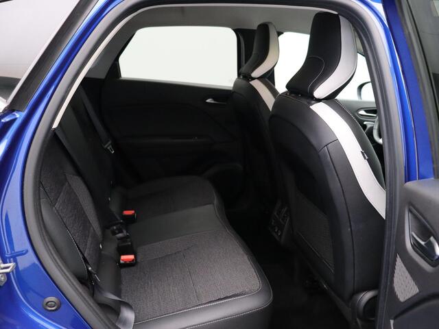 Renault CAPTUR TCe 90pk Techno | Navigatie | Achteruitrijcamera | Parkeersensoren voor en achter | Climate control |