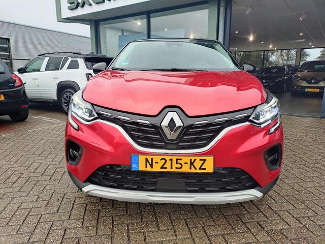 Renault CAPTUR 1.3 TCe 140 Intens AUTOMAAT / TREKHAAK / NAVIGATIE incl. APPLE & ANDROID CARPLAY / CLIMATE CONTROL / PARKEERSENSOREN EN CAMERA