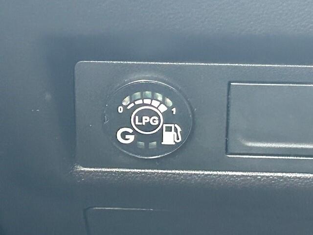 Renault CAPTUR 1.0 TCe 100 Bi-Fuel Zen | LPG- voordelig rijden | Climat control | Navigigatie | Cruise | Camera | incl. Bovag rijklaarpakket met 12 maanden garantie|