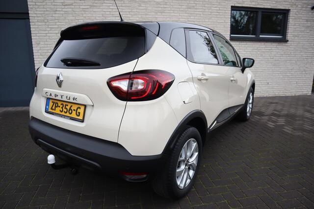 Renault CAPTUR 0.9 TCe Limited Navigatie Cruise control Airco Trekhaak Pdc. Etc.