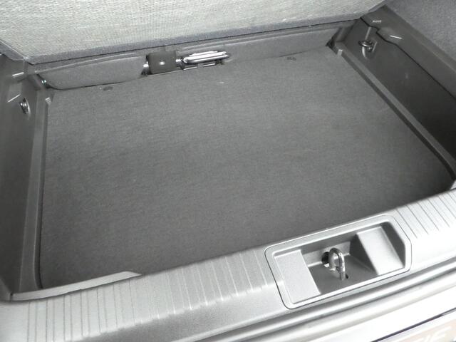 Renault CAPTUR 1.3 TCe 140 Edition One Automaat, Navi, Bose Audio