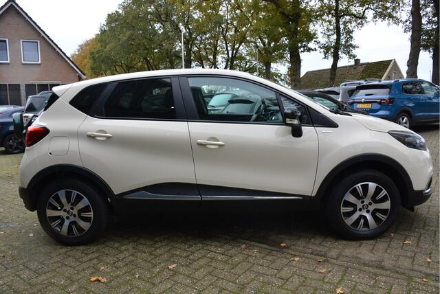Renault CAPTUR 0.9 TCe Limited Trekhaak Airco PDC