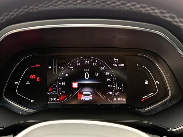 Renault CAPTUR 1.3 TCe 140 Intens | Trekhaak | 360 graden camera | Stoelverwarming | Bose Audio | 18'' Lichtmetaal | DAB | Climate Control | Key-less |