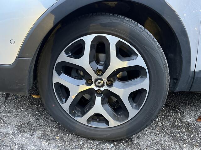 Renault CAPTUR 1.3 TCe Intens // AUTOMAAT!! // CRUISE // CAMERA // CLIMA // NAVI // BLUETOOTH //