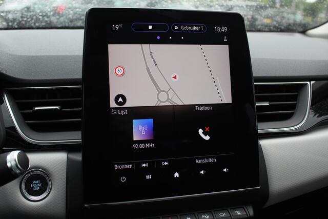 Renault CAPTUR 1.3 TCe 155 Initiale Paris / Full option! / Trekhaak / Panoramadak / 360Camera / Leder / Elektr. stoelen / CarPlay / 18'' / Keyless / Stuur+Stoelverwarming / DAB / Dodehoek / ACC