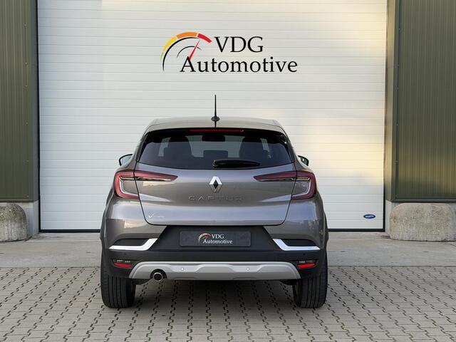 Renault CAPTUR 1.3 TCe 140 Intens / Clima / Navi / 17" / Camera / Two Tone / Carplay / Sensoren voor
