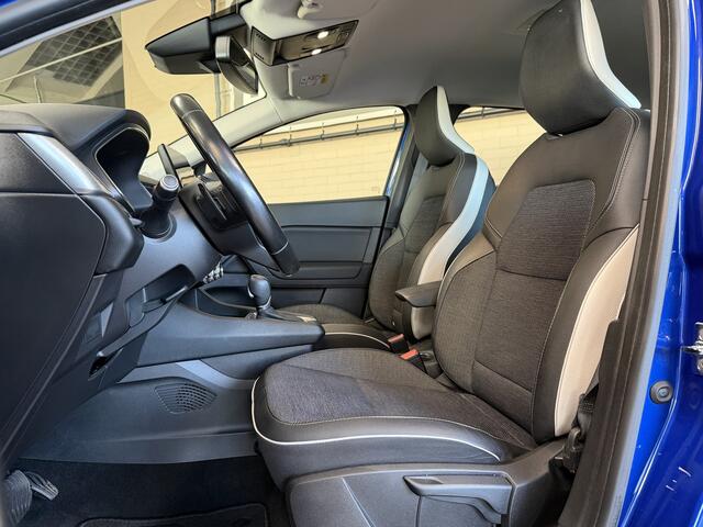 Renault CAPTUR 1.3 TCe AUT 130 Intens | Groot Navi | Carplay | 17" | Stoelverwarming | Camera | PDC V+A | Keyless | 100% Renault onderhouden!