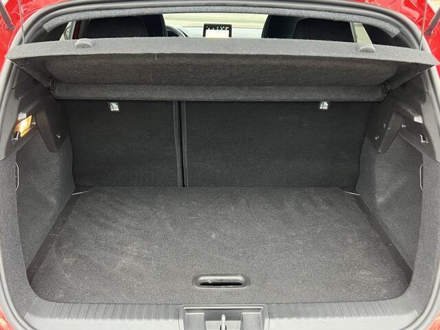 Renault CAPTUR 1.3 TCE Automaat 160 Techno Navigatie* Carplay Camera 18 Inch Velgen Keyless Led Koplampen ACC Stoel + Stuur verwarming Dab Getint Glas