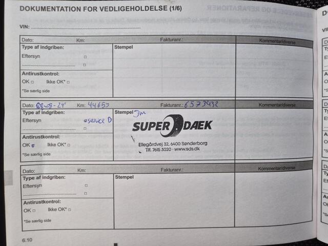 Renault CAPTUR 1.6 E-Tech Plug-in Hybrid 160 Intens Automaat / Accu SOH 91.25% / Apple Carplay Android Auto / Stuur-, en Stoel verwarming / Achteruitrijcamera / Keyless Entry/Start / Draadloze telefoon lader / Cruise control /
