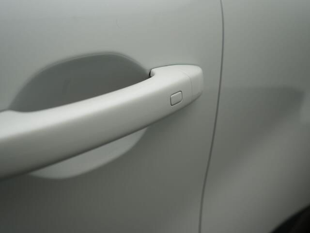 Renault CAPTUR TCe 100 Intens - RIJKLAARPRIJS - Cruise Control - Apple Carplay - Android Auto - Dealeronderhouden