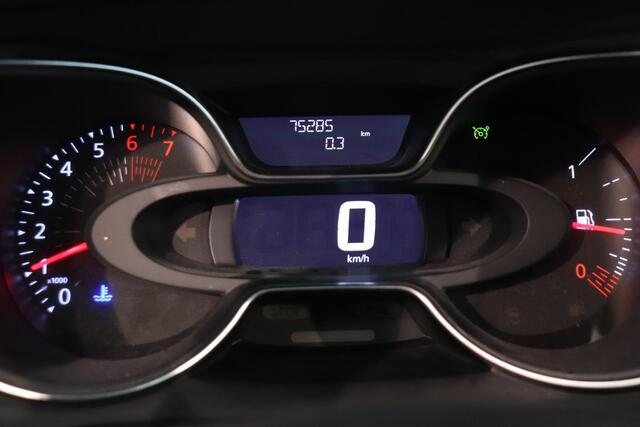 Renault CAPTUR 0.9 TCe Intens | Panoramadak | Camera | Climate control | Cruise control | Navigatie | AndroidAuto | Navigatie |