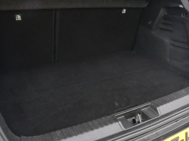 Renault CAPTUR E-TECH Plug-in Hybrid Intens | 360 camera | Carplay | Park Assist | Navigatie | Keyless | Full LED | Climate control | Cruise control | PHEV