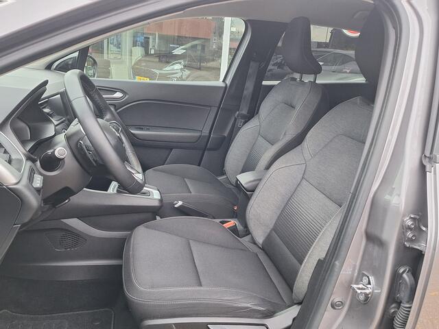 Renault CAPTUR 1.3 TCe 130 Intens AUTOMAAT Navi/ Climate control/Stoelverwarming/Parkeersensoren/Nieuwe banden