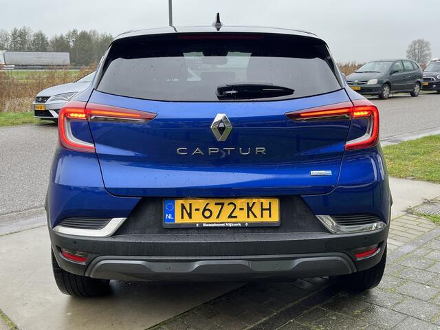 Renault CAPTUR 1.6 E-Tech Plug-in Hybrid 160PK Initiale Paris / Apple Carplay - Android Auto / Camera / Bose / Elek Stoelver. / Stoelverw. / 18'' LMV /