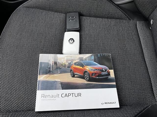Renault CAPTUR 1.0 TCe 90 Intens / Dealer onderhouden / NL auto / Afneembare trekhaak 1.200 kg / Navigatie / Apple Carplay Android / Climate Control / 17" LM wielen met All Season banden /
