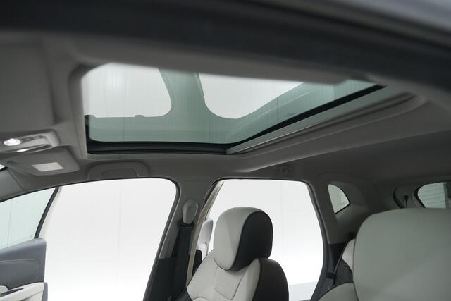 Renault CAPTUR TCe 120 EDC Initiale Paris | Camera | Dodehoekdetectie | Panoramadak | Navigatie