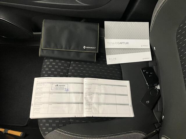 Renault CAPTUR 0.9 TCe Intens / Navigatie / LED Verlichting / Dealer Onderhouden / Cruise Control / Climate Control / Bluetooth / Keyless Entry & Go /