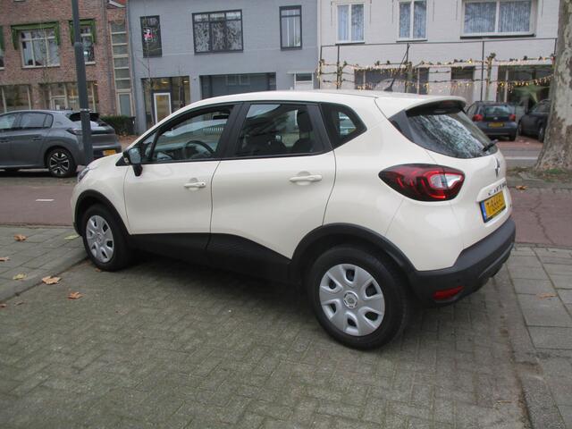 Renault CAPTUR 0.9 TCe Life 5-drs / AIRCO / P.D.C / 67dkm