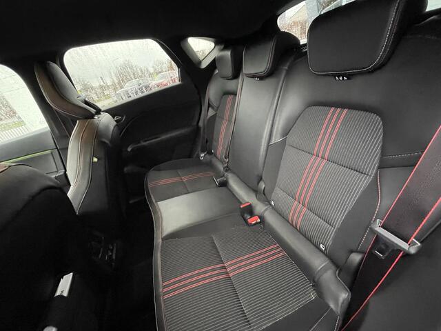 Renault CAPTUR 1.3 mild hybrid 160 R.S. Line / PARKEERSENSOREN / ACHTERUITRIJCAMERA / CRUISE CONTROL / AUTOMAAT / TREKHAAK