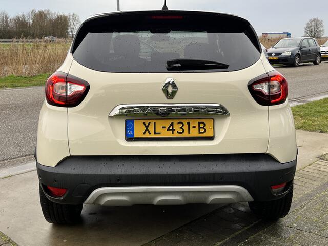 Renault CAPTUR 0.9 TCe Intens / Camera / Keyless / Climate / PDC V+A / Cruise / 17'' LMV /