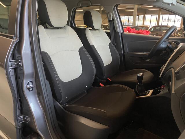 Renault CAPTUR 0.9 TCe Limited Navi, Cruise, Keyless