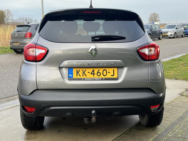 Renault CAPTUR 1.2 TCe 120PK Limited / Automaat / Trekhaak / Airco / Parkeersensoren.Achter / Navi /
