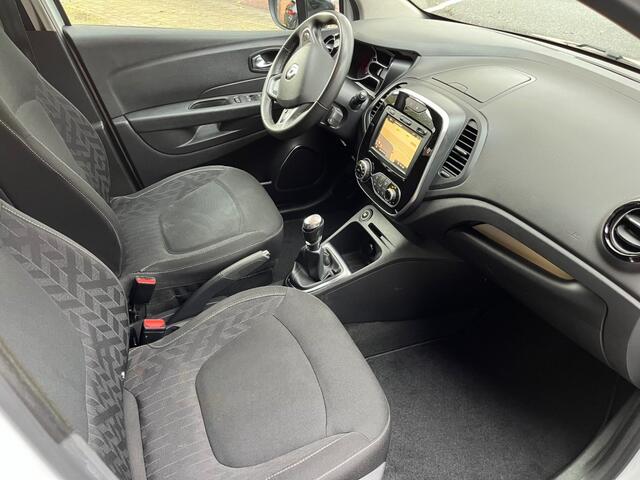 Renault CAPTUR 1.3 TCE INTENS Limited.