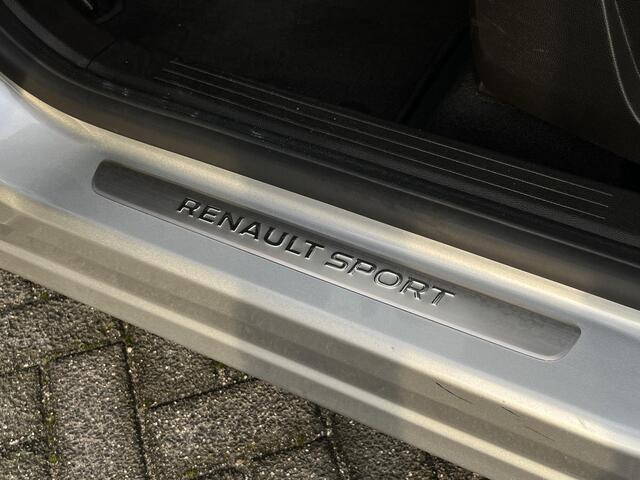 Renault CAPTUR 1.3 TCe 140 R.S. Line | Achteruitrijcamera | Afneembare trekhaak | Apple CarPlay / Android Auto |