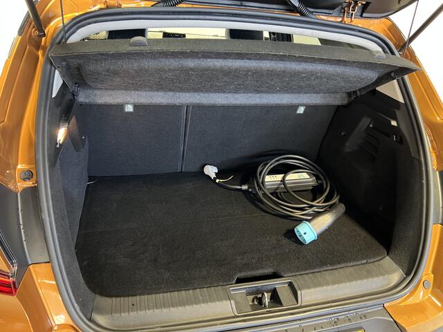 Renault CAPTUR 1.6 E-Tech Plug-in Hybrid 160 Intens | Navigatie/Android/Apple Carplay | LM Velgen 18" | Cruise Control | Airco |