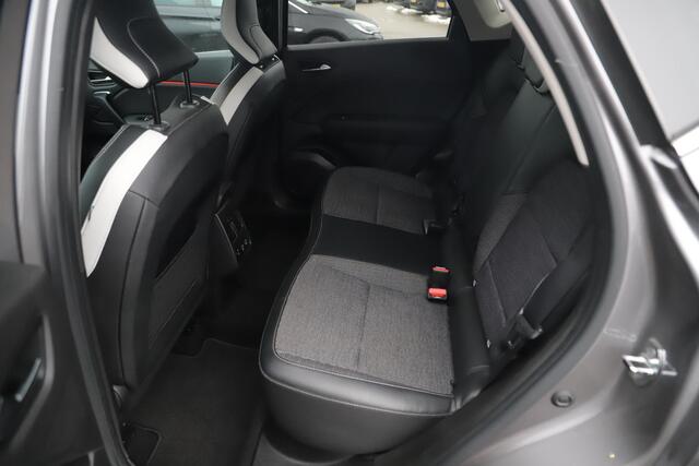 Renault CAPTUR 1.3 TCe 140 Intens Automaat LMV Half Leder LED Navigatie Carplay Android Bluetooth Climate Cruise Control