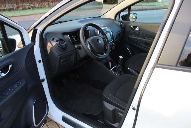 Renault CAPTUR 1.3 TCe Intens Clima-Cruise-Navi-Parkeersensoren