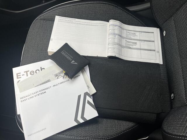 Renault CAPTUR 1.6 E-Tech full hybrid 145 techno / Pack Full Screen / cruise control / stof/kunstlederen bekleding / Apple Carplay/Android Auto /