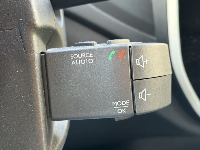 Renault CAPTUR 0.9 TCe Intens Trekhaak/Stoelverwarming/Cruise/Navigatie