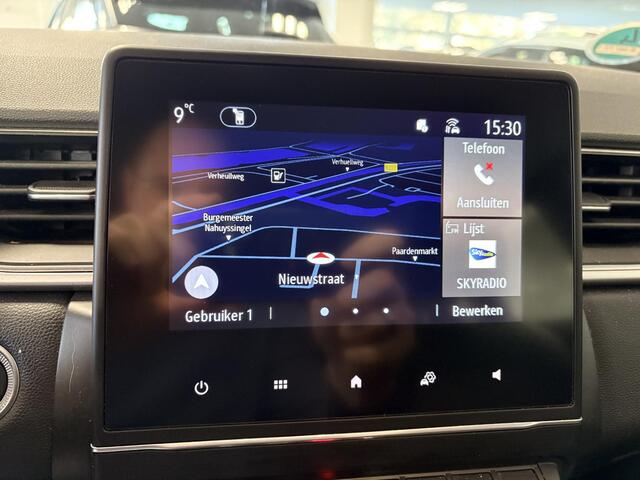 Renault CAPTUR II TCe 90 Intens | Easylink navigatie | Dealeronderhouden | Camera achter | Parkeersensoren voor en achter | Premium kleur rouge flamme | Android auto & Apple carplay |