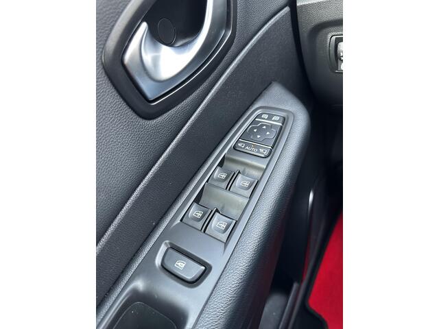 Renault CAPTUR 0.9 TCe Intens Navi | Camera | Trekhaak | Luxe uitvoering !