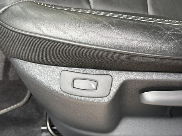 Renault CAPTUR 1.3 TCe Initiale Paris | Bose Audio | Achteruitrijcamera | Stoelverwarming | Leer | LED | DAB | Climate Control | Dodehoek detectie |