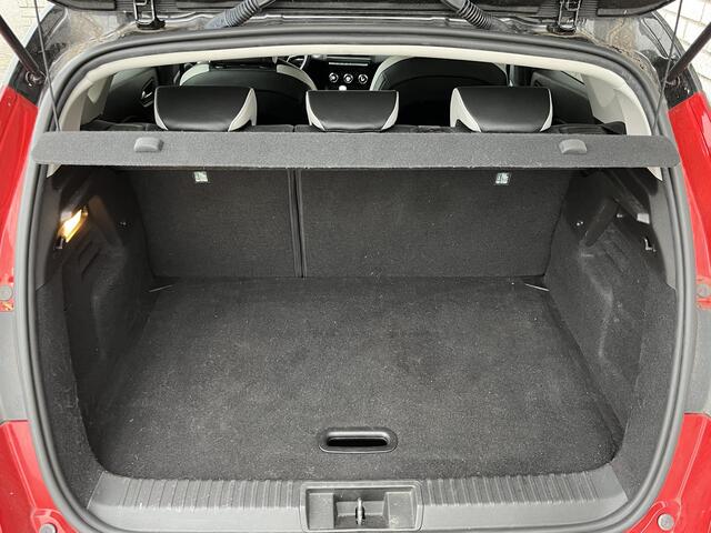 Renault CAPTUR 1.6 E-Tech Hybrid 145 Intens | Automaat | Achteruitrijcamera | Navigatie | Parkeersensoren V+A |