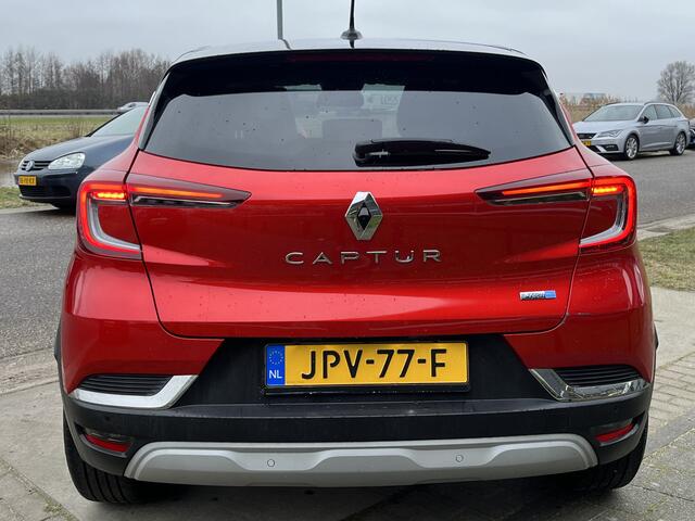 Renault CAPTUR 1.6 E-Tech Hybrid 145PK Intens / Automaat / Apple Carplay - Android Auto / PDC V+A / Climate / 17'' LMV /