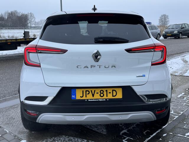 Renault CAPTUR 1.6 E-Tech Hybrid 145PK Intens / Apple Carplay - Android Auto / Camera / PDC V+A / 17''LMV /