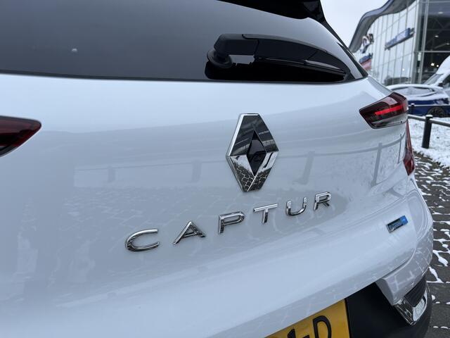 Renault CAPTUR 1.6 E-Tech Hybrid 145PK Intens / Apple Carplay - Android Auto / Camera / PDC V+A / 17''LMV /
