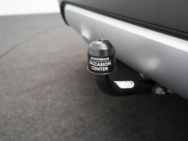 Renault CAPTUR TCe 120 EDC Xmod - RIJKLAARPRIJS - Automaat - All Seasonbanden - Achteruitrijcamera - Cruise Control - Stoelverwarming - Trekhaak