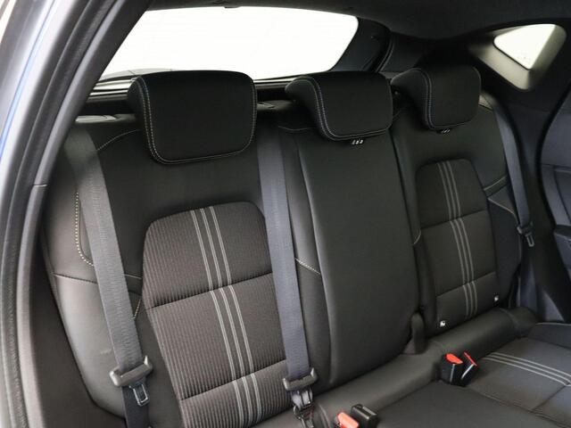 Renault CAPTUR 1.6 E-Tech full hybrid 145 E-Tech engineered | Achteruitrij camera | Apple carplay & Android auto | Climate control |