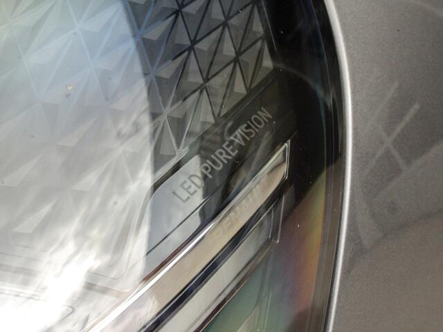 Renault CAPTUR 1.3 TCe Mild Hybrid 140 Techno Stoelverw. | Achteruitrijcamera | Cruise control