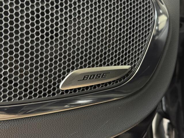 Renault CAPTUR 1.2 TCe AUT Initiale Paris | Navi | Bose | 17" | Led | Camera | Blindspot | PDC V+A | Prachtige goed onderhouden.