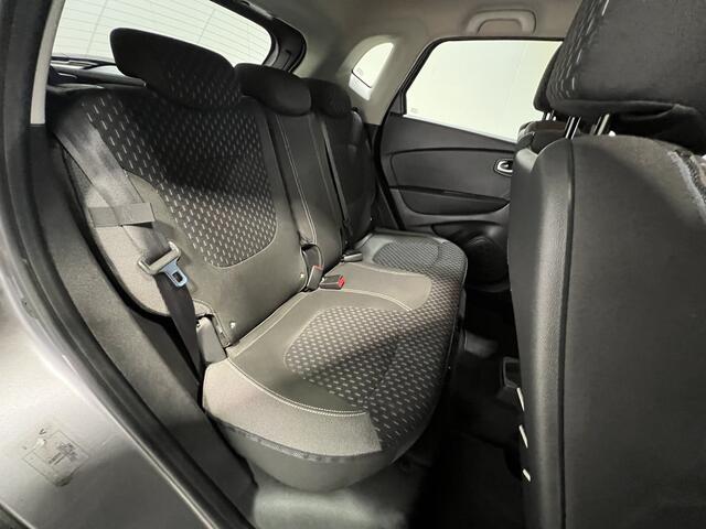 Renault CAPTUR 0.9 TCe Intens | Eerste eigenaar dealeronderhouden | Navigatie/Android/Apple Carplay | LM Velgen 17" | Cruise Control | Achteruitrijcamera | Airco | Two-Tone kleur |