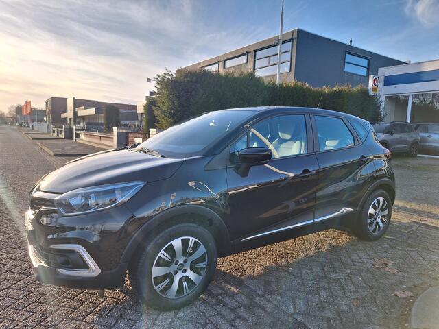 Renault CAPTUR 0.9 TCe Limited TREKHAAK