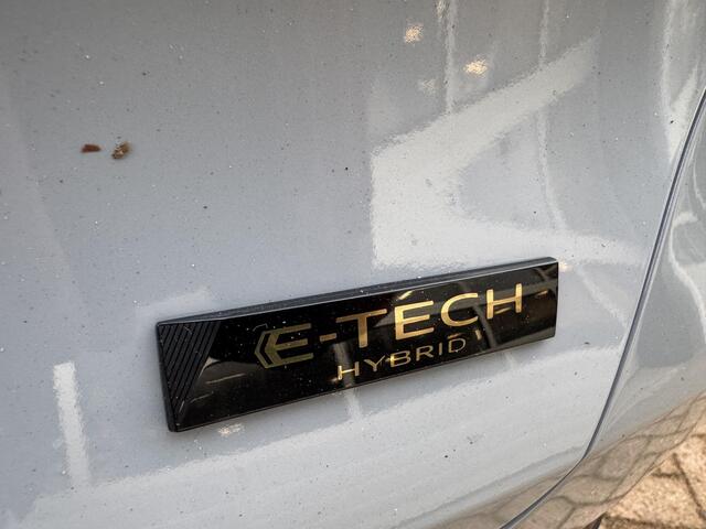 Renault CAPTUR 1.8 E-Tech 160 Techno+Pack Winter!!
