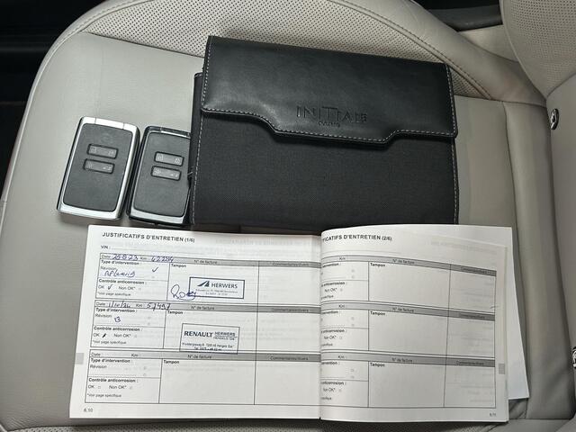 Renault CAPTUR 1.6 E-Tech Plug-in Hybrid 160 Initiale Paris / Lederen Bekleding / Achteruitrijcamera / Stoel & Stuurverwarming / Trekhaak / Apple Carplay & Android Auto / Cruise Control / Climate Control / Parkeersensoren /